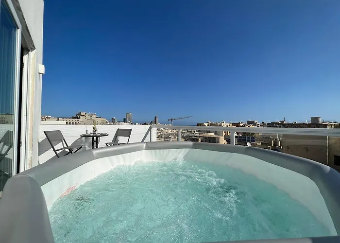 Luxurious Penthouse In Sliema