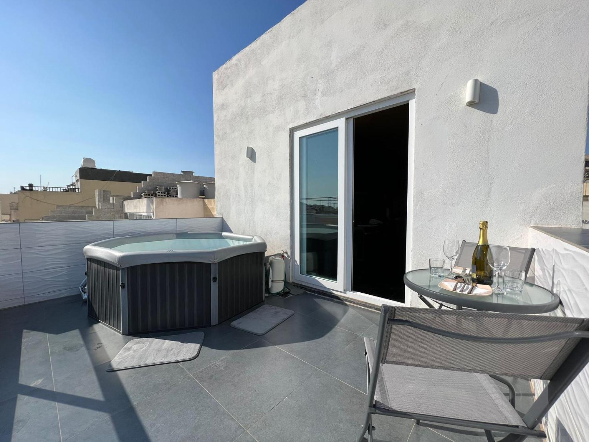 Luxurious Penthouse In Sliema